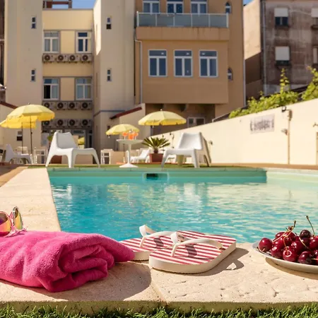 733 Costa Cabral Metro Apartment *