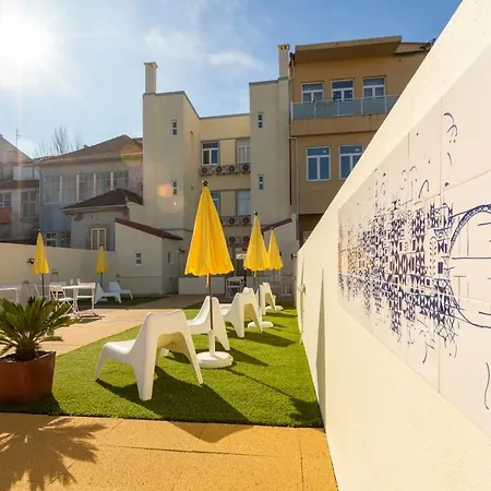 733 Costa Cabral Metro * Porto