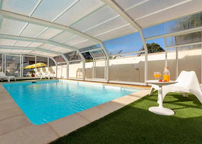 733 Costa Cabral Metro *