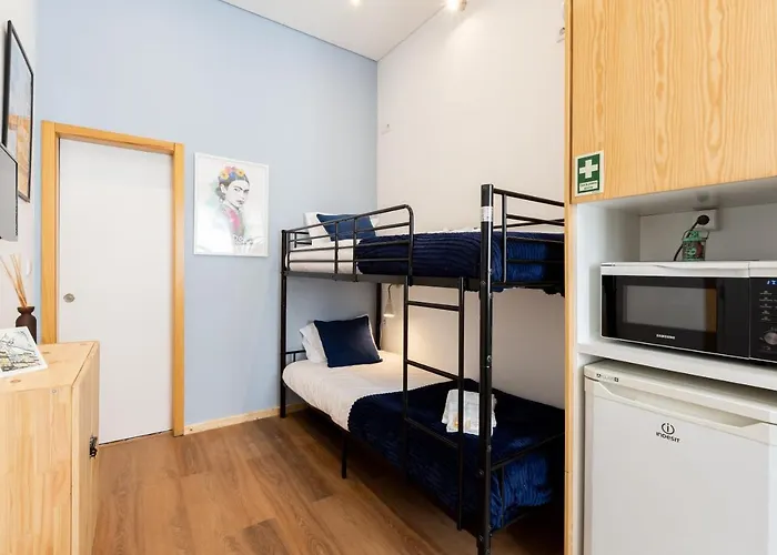 733 Costa Cabral Metro