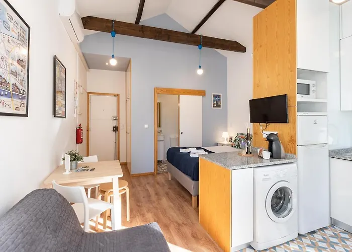 733 Costa Cabral Metro * Πόρτο