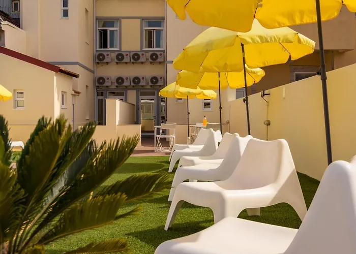 Apartment 733 Costa Cabral Metro