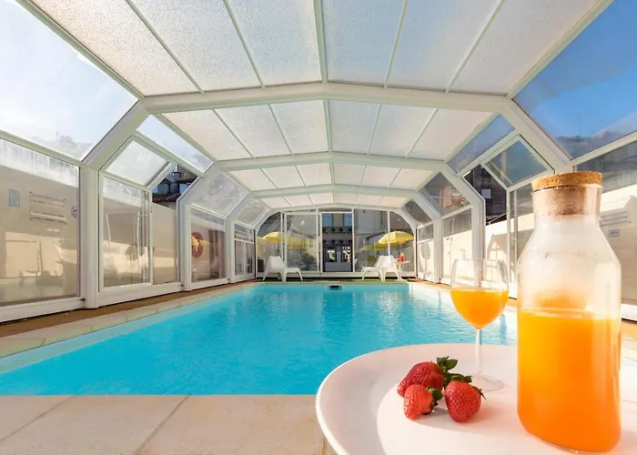 733 Costa Cabral Metro Apartment