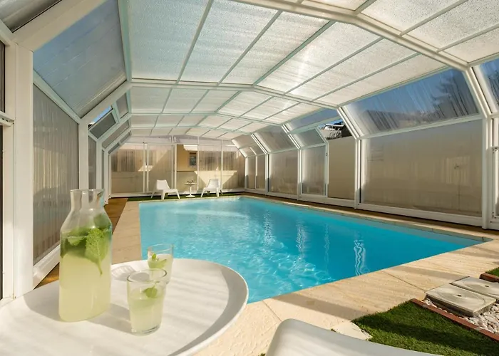 733 Costa Cabral Metro * Oporto