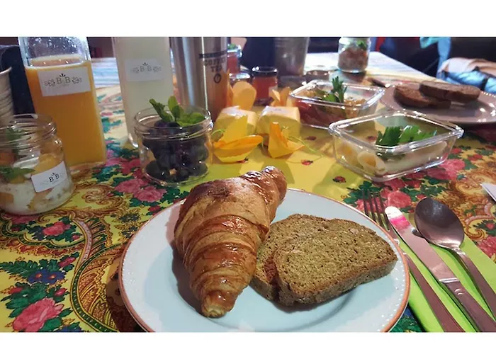 733 Costa Cabral Metro Porto