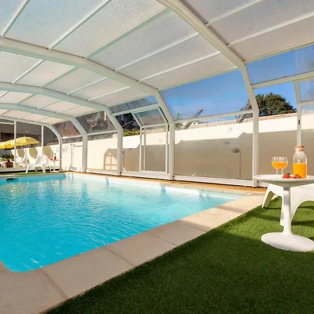 733 Costa Cabral Metro *