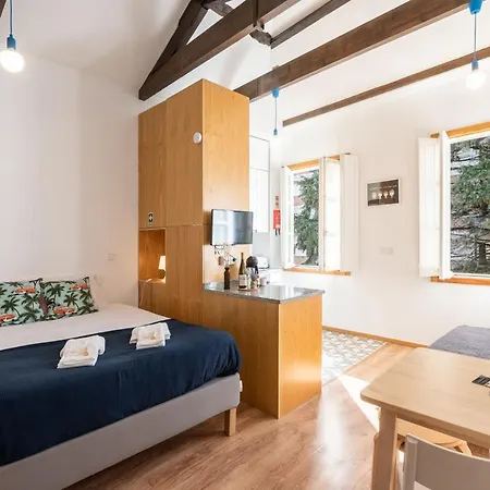 733 Costa Cabral Metro *