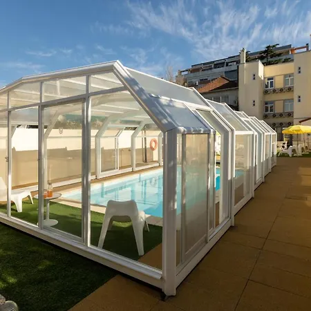 733 Costa Cabral Metro * Πόρτο