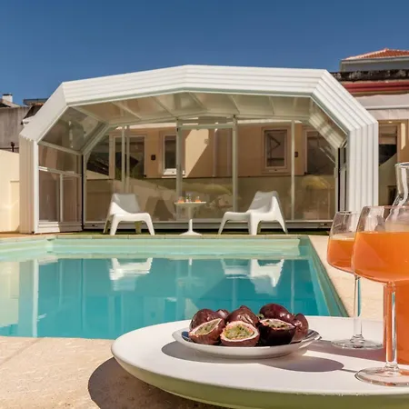 733 Costa Cabral Metro Porto