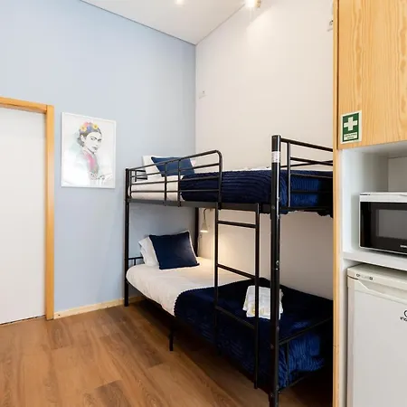 733 Costa Cabral Metro