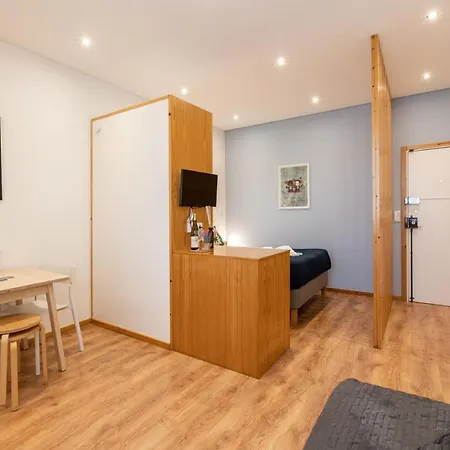 733 Costa Cabral Metro Daire Porto