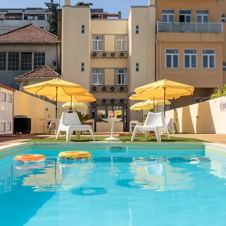 733 Costa Cabral Metro Daire