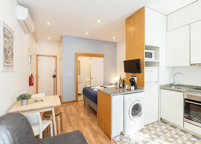 733 Costa Cabral Metro Daire *