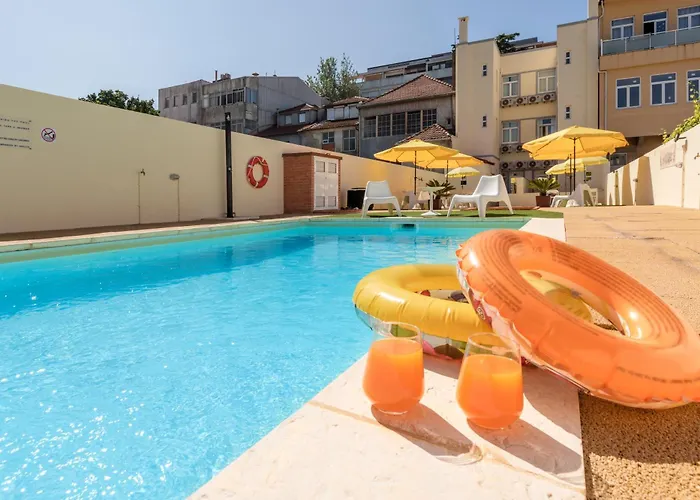 733 Costa Cabral Metro Daire